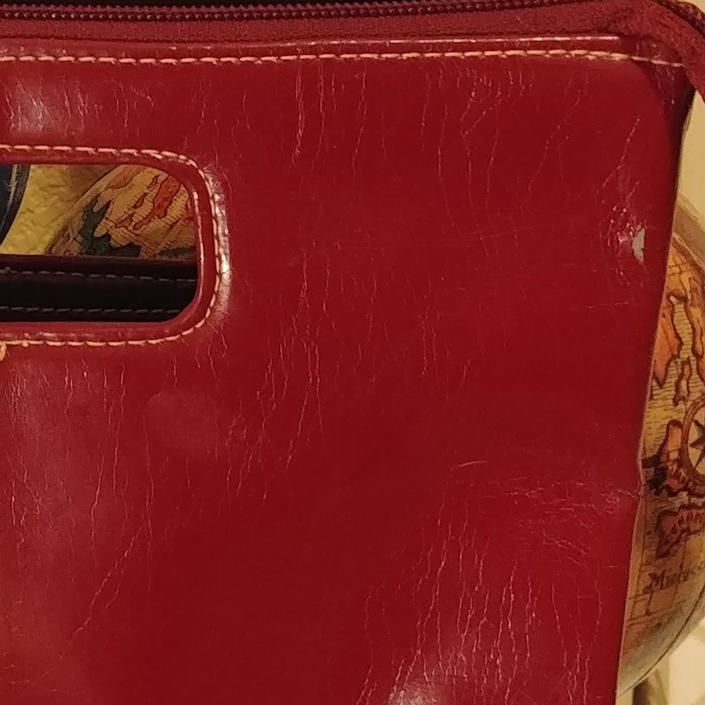 Fun Red Clutch - image 3